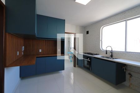 Apartamento à venda com 192m², 3 quartos e 4 vagasCozinha