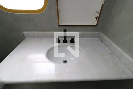 Apartamento à venda com 192m², 3 quartos e 4 vagasBanheiro Social - Pia