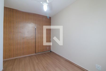 Quarto 1 de apartamento para alugar com 2 quartos, 59m² em Teresópolis, Porto Alegre