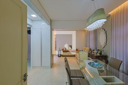 Sala de apartamento à venda com 2 quartos, 96m² em Serra, Belo Horizonte