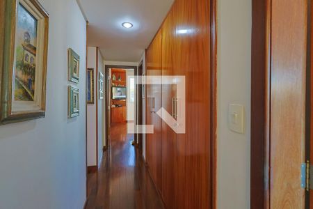 Corredor de apartamento à venda com 3 quartos, 115m² em Alto Caiçaras, Belo Horizonte