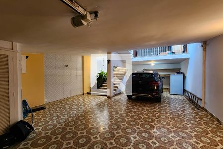 Casa para alugar com 320m², 3 quartos e 4 vagas Casa para alugar com 320m², 3 quartos e 4 vagasGaragem