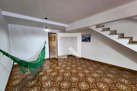 Casa para alugar com 320m², 3 quartos e 4 vagas Casa para alugar com 320m², 3 quartos e 4 vagasSala de Estar