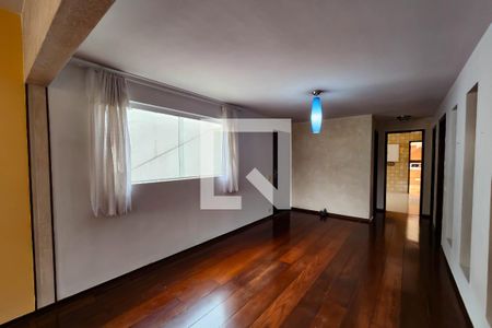Sala de casa para alugar com 3 quartos, 320m² em Rolinópolis, São Paulo