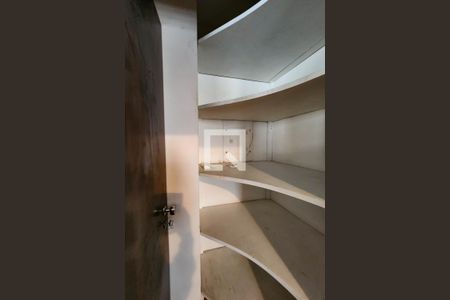 Casa para alugar com 320m², 3 quartos e 4 vagas Casa para alugar com 320m², 3 quartos e 4 vagasDispensa