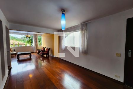 Sala de casa para alugar com 3 quartos, 320m² em Rolinópolis, São Paulo