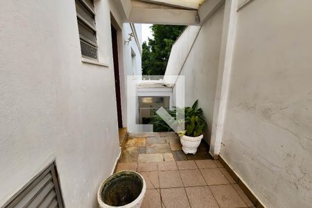 Casa para alugar com 320m², 3 quartos e 4 vagas Casa para alugar com 320m², 3 quartos e 4 vagasQuintal