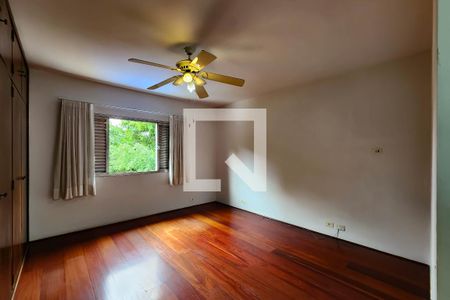 Casa para alugar com 320m², 3 quartos e 4 vagas Casa para alugar com 320m², 3 quartos e 4 vagasSuíte
