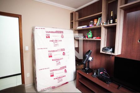 Casa à venda com 180m², 4 quartos e 2 vagas Casa à venda com 180m², 4 quartos e 2 vagasQuarto 1