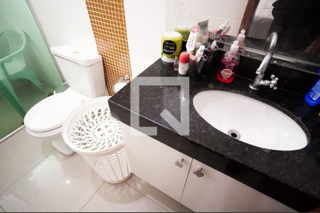 Casa à venda com 180m², 4 quartos e 2 vagas Casa à venda com 180m², 4 quartos e 2 vagasBanheiro do quarto 2