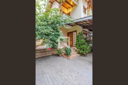 Casa à venda com 220m², 3 quartos e 4 vagasÁrea Externa