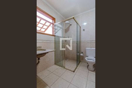 Casa à venda com 220m², 3 quartos e 4 vagasBanheiro 