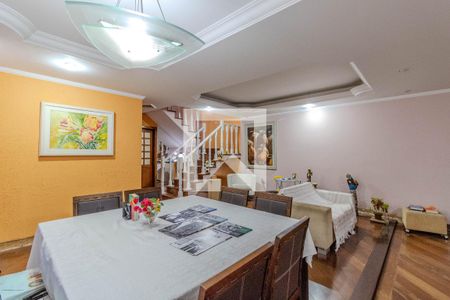 Sala de casa à venda com 3 quartos, 220m² em Lar São Paulo, São Paulo