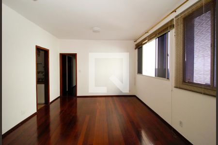 Sala de apartamento para alugar com 4 quartos, 130m² em Vila Paris, Belo Horizonte
