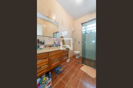 Casa à venda com 132m², 2 quartos e 2 vagasBanheiro