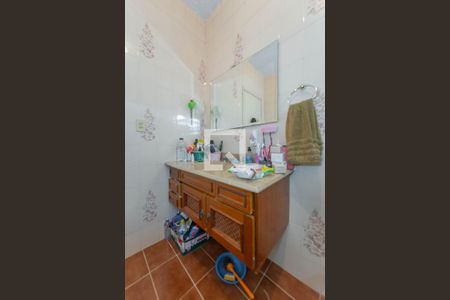 Casa à venda com 132m², 2 quartos e 2 vagasBanheiro