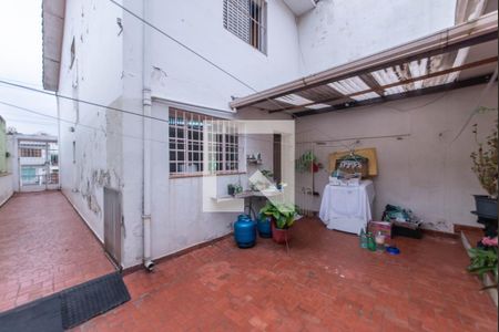 Casa à venda com 132m², 2 quartos e 2 vagasQuintal
