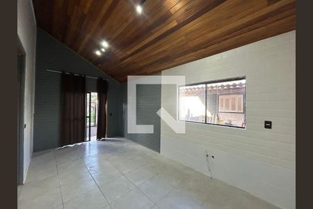 Casa à venda com 2 quartos, 91m² em Estância Velha, Canoas