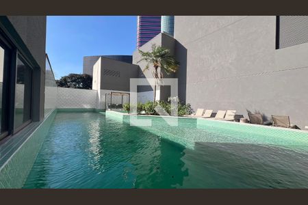 Studio à venda com 25m², 1 quarto e sem vaga Studio à venda com 25m², 1 quarto e sem vagaPiscina