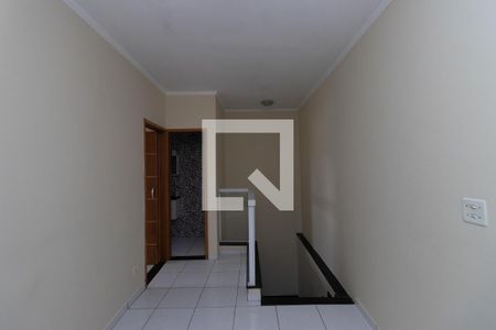 Escada de casa à venda com 3 quartos, 208m² em Vila Medeiros, São Paulo