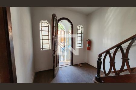 Hall de entrada de casa à venda com 3 quartos, 185m² em Vila Argos Nova, Jundiaí