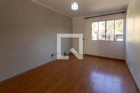Sala de casa para alugar com 2 quartos, 65m² em Granja Viana, Cotia