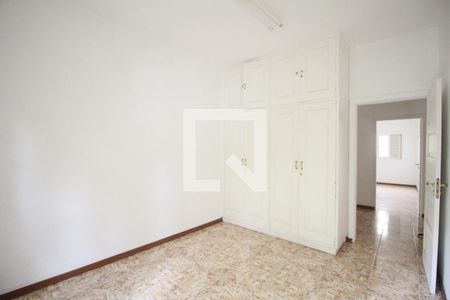 Casa à venda com 235m², 4 quartos e 3 vagasQuarto 2