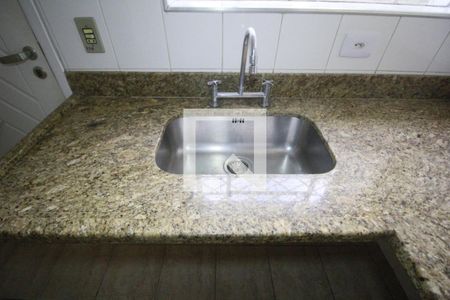 Casa à venda com 235m², 4 quartos e 3 vagasCozinha