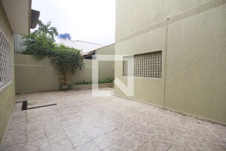 Casa à venda com 235m², 4 quartos e 3 vagasQuintal