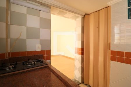 Cozinha de apartamento para alugar com 1 quarto, 20m² em Vila Anglo Brasileira, São Paulo