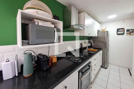 Apartamento à venda com 96m², 2 quartos e 1 vaga Apartamento à venda com 96m², 2 quartos e 1 vagaCozinha