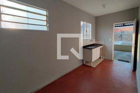 Casa à venda com 304m², 3 quartos e 1 vagaCozinha 