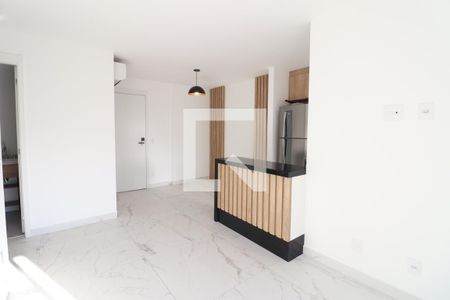 Apartamento para alugar com 62m², 2 quartos e 1 vagaSala