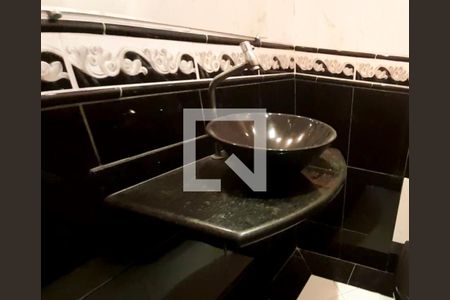 Casa de condomínio para alugar com 200m², 2 quartos e 3 vagasLavabo