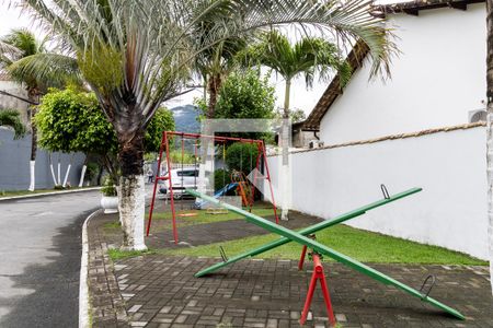 Casa de condomínio para alugar com 200m², 2 quartos e 3 vagasÁrea Comum - Playground