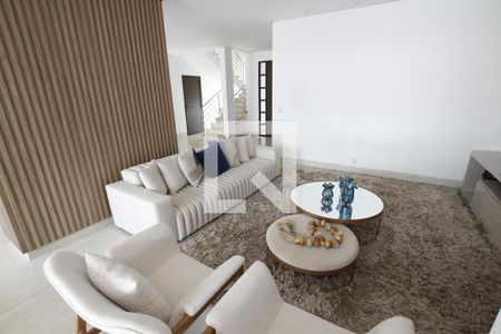 Sala de casa para alugar com 4 quartos, 400m² em Jardins Madri, Goiânia