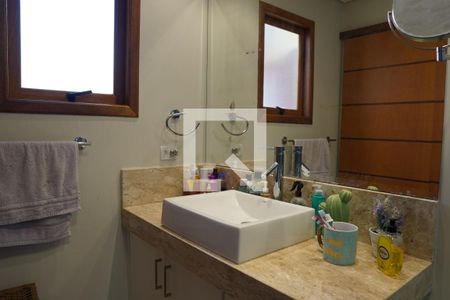 Casa à venda com 143m², 3 quartos e 2 vagasBanheiro da Suite 2 