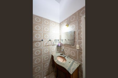 Casa à venda com 180m², 2 quartos e 1 vaga Casa à venda com 180m², 2 quartos e 1 vagaBanheiro Social