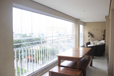 Varanda da sala de apartamento para alugar com 3 quartos, 150m² em Vila Augusta, Guarulhos