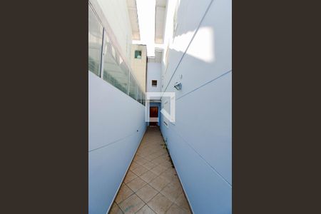 Casa à venda com 117m², 3 quartos e 4 vagas Casa à venda com 117m², 3 quartos e 4 vagasCorredor Lateral