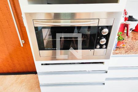 Apartamento à venda com 100m², 2 quartos e 2 vagasCozinha