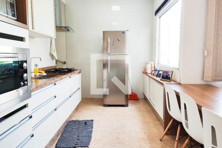 Apartamento à venda com 100m², 2 quartos e 2 vagasCozinha