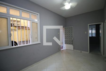 Sala de casa à venda com 3 quartos, 96m² em Olaria, Rio de Janeiro