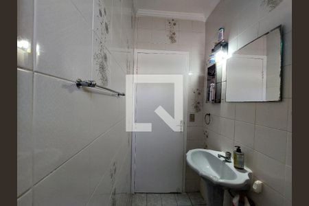 Casa à venda com 98m², 3 quartos e 1 vaga Casa à venda com 98m², 3 quartos e 1 vagaBanheiro 2