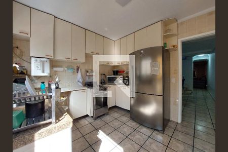 Casa à venda com 98m², 3 quartos e 1 vaga Casa à venda com 98m², 3 quartos e 1 vagaCozinha