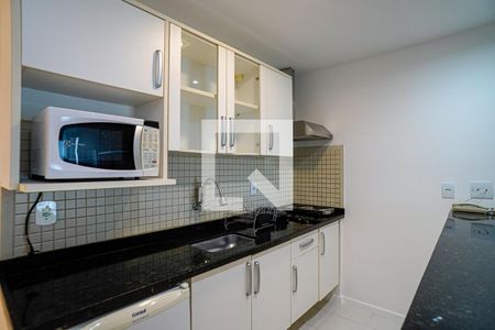 Cozinha de apartamento para alugar com 1 quarto, 75m² em Camboinhas, Niterói