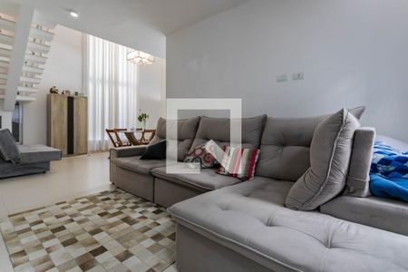 Sala de casa para alugar com 4 quartos, 277m² em Aruã, Mogi das Cruzes