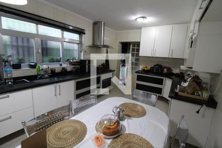 Casa à venda com 150m², 4 quartos e 2 vagasCozinha