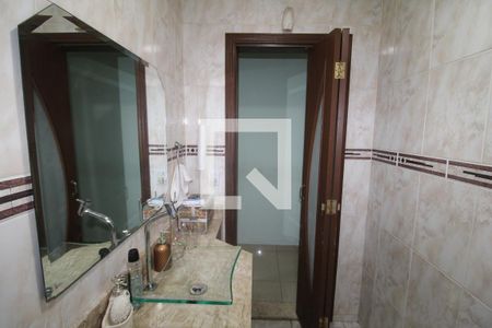 Casa à venda com 150m², 4 quartos e 2 vagasLavabo