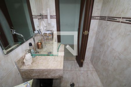 Casa à venda com 150m², 4 quartos e 2 vagasLavabo